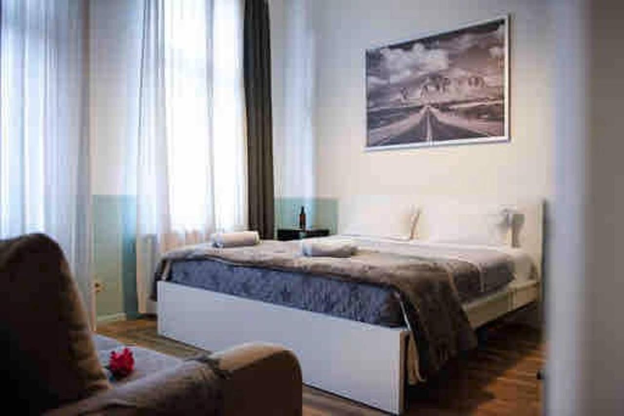Hotelroom In N13 Prenzlauer Berg New Guest house Berlin