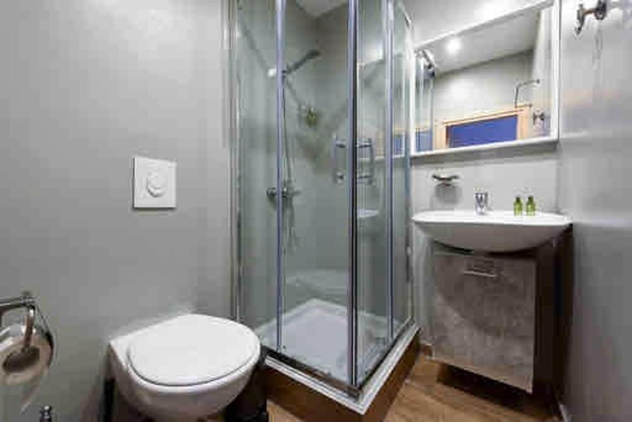 Hotelroom In N13 Prenzlauer Berg New Gasthuis *